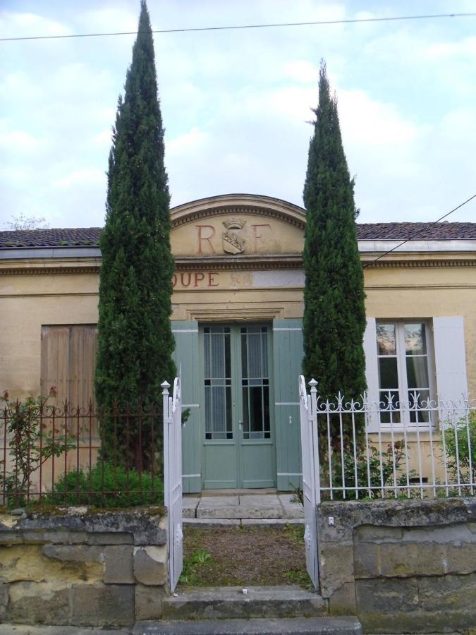 Romantic Gite Nr St Emilion With Private Pool And Views To Die For Pujols  Luaran gambar