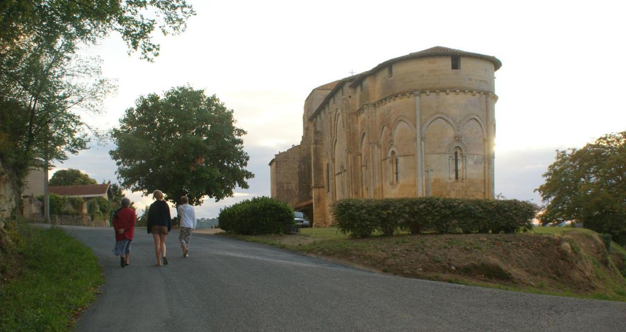Romantic Gite Nr St Emilion With Private Pool And Views To Die For Pujols  Luaran gambar