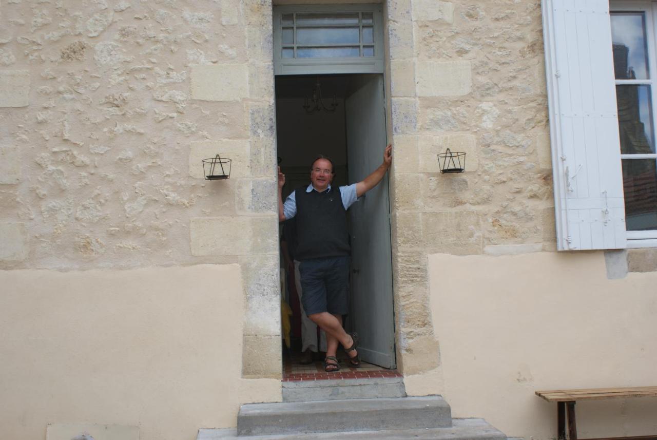 Romantic Gite Nr St Emilion With Private Pool And Views To Die For Pujols  Luaran gambar
